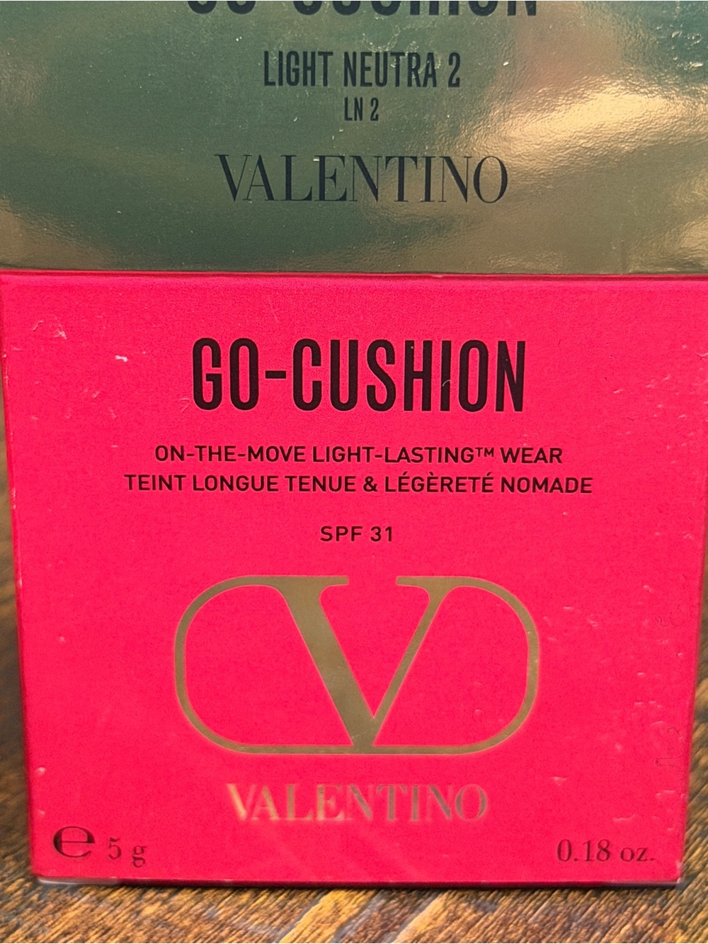 LN2-Valentino Go-Cushion in Light Neutral 2- - Picture 6 of 7